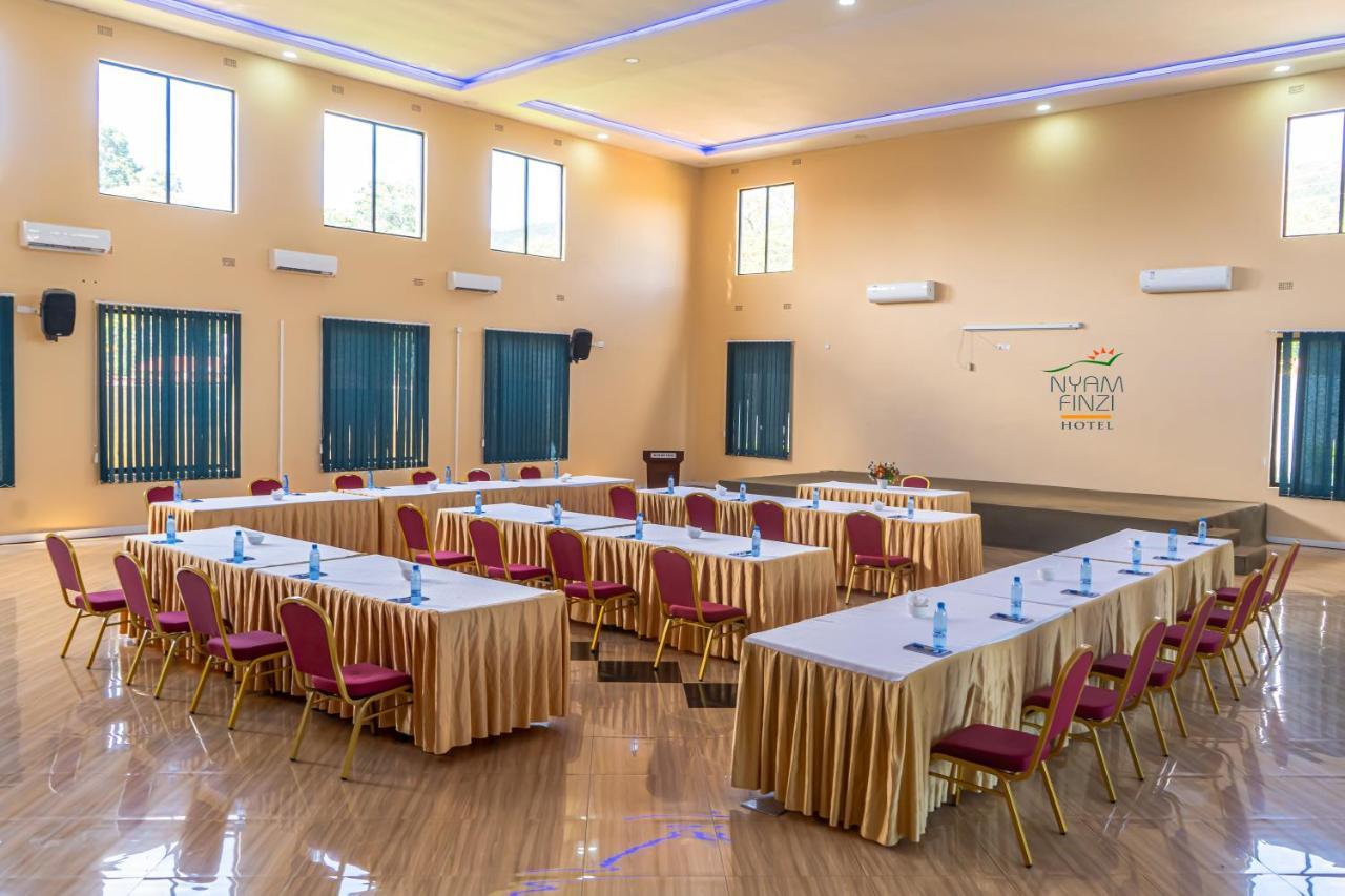 Nyamfinzi Hotel Chipata ภายนอก รูปภาพ