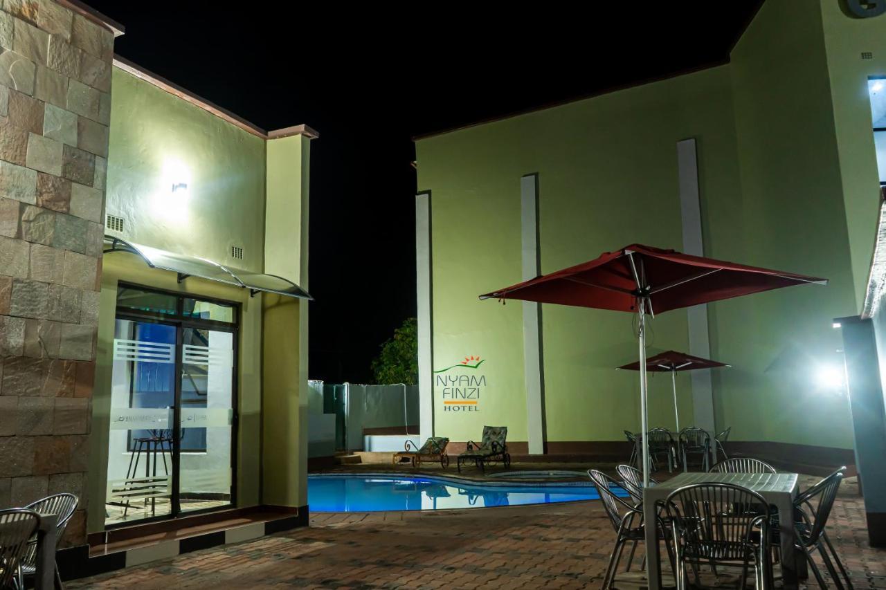 Nyamfinzi Hotel Chipata ภายนอก รูปภาพ