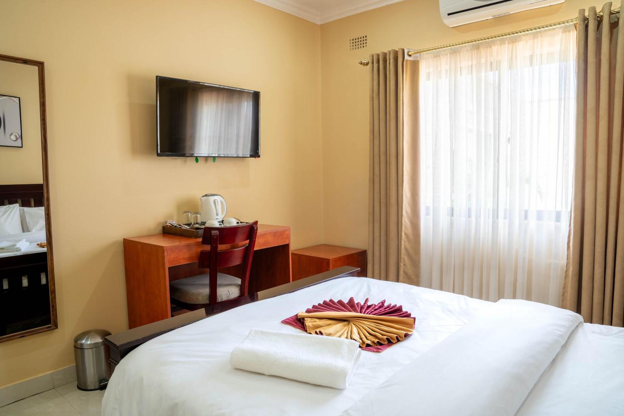 Nyamfinzi Hotel Chipata ภายนอก รูปภาพ