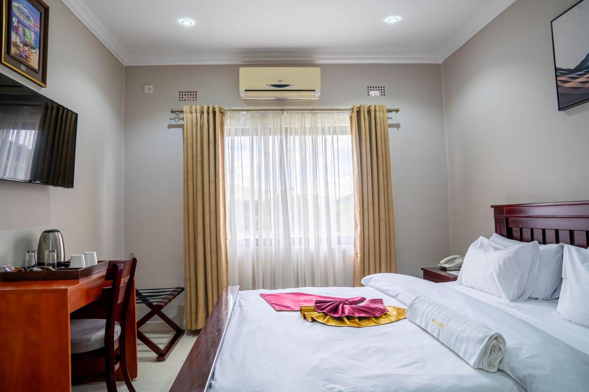 Nyamfinzi Hotel Chipata ภายนอก รูปภาพ
